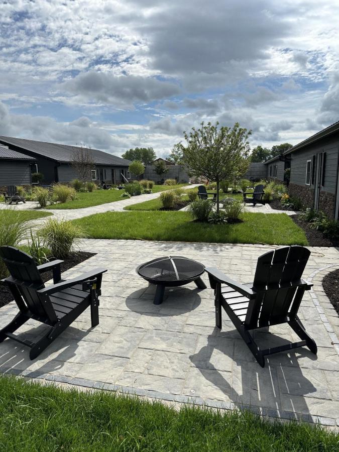 Big Cat Bungalows At The Haven - Lion 2 Canastota Экстерьер фото